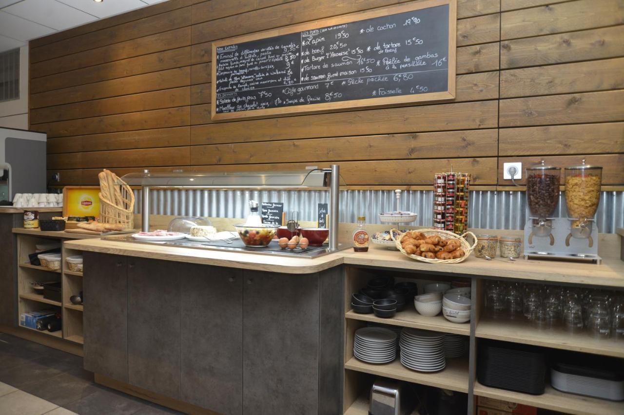 Logis Cris Hotel Et Restaurant, Lyon Sud-Est Corbas Екстериор снимка