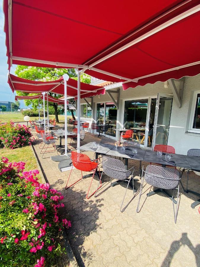 Logis Cris Hotel Et Restaurant, Lyon Sud-Est Corbas Екстериор снимка