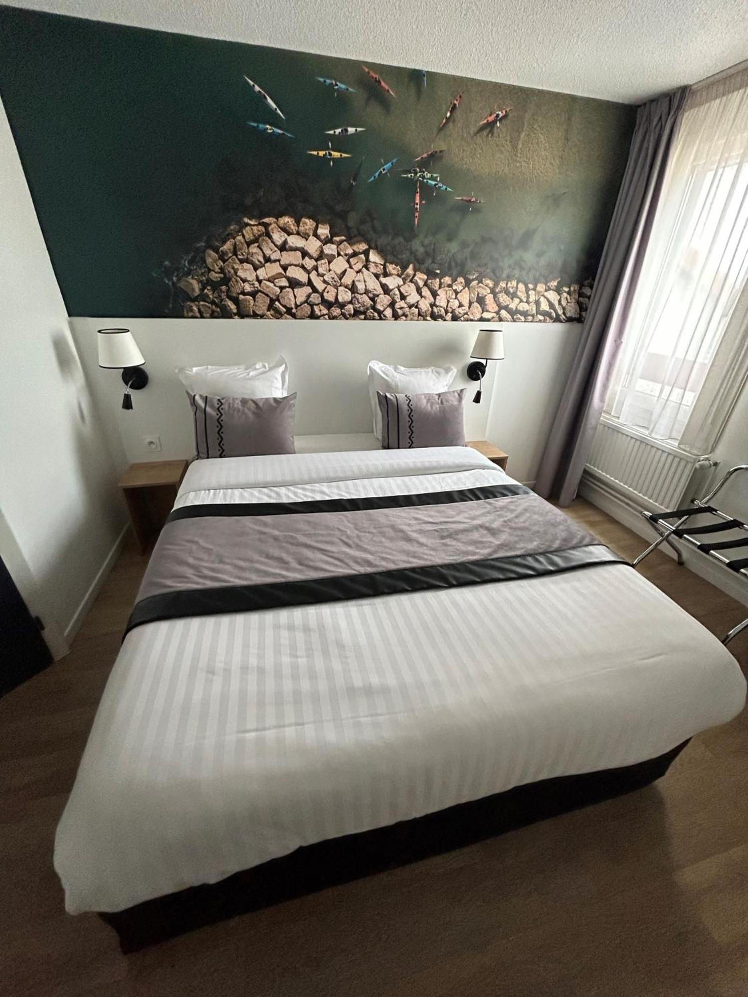 Logis Cris Hotel Et Restaurant, Lyon Sud-Est Corbas Екстериор снимка